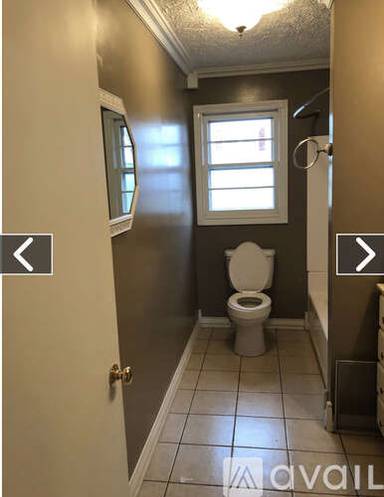 Main picture of 200 Tutt St