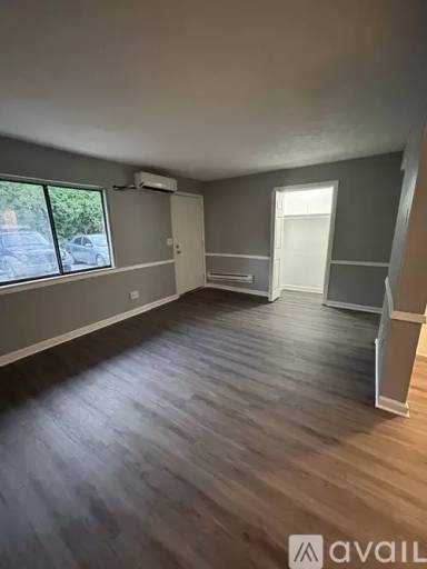 Main picture of 132 N Valley St