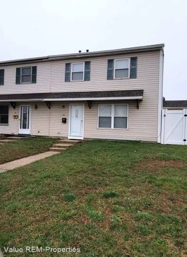 Main picture of 24 Lennox Ct