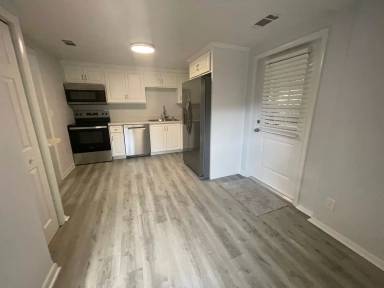 Main picture of 231 SW 5th St
