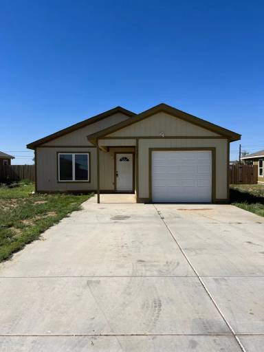 Main picture of 3607 E 3rd Pl