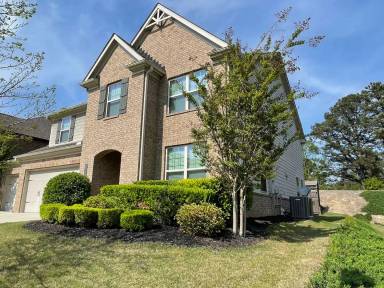 Main picture of 2411 Arnold Palmer Way