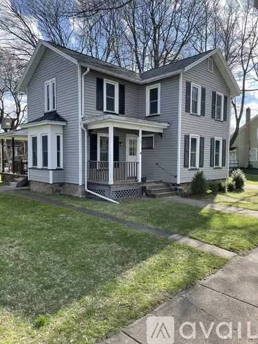 Main picture of 77 Roselawn Ave