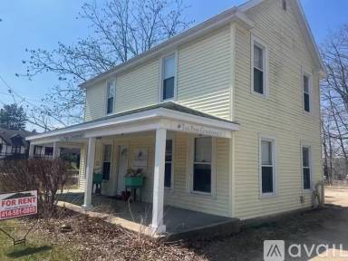 Main picture of W330N4465 Lakeland Dr