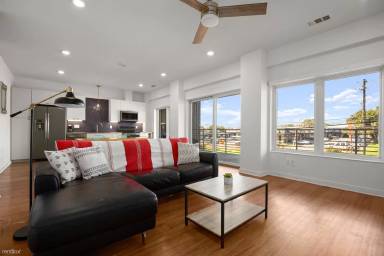 Main picture of Public Lofts