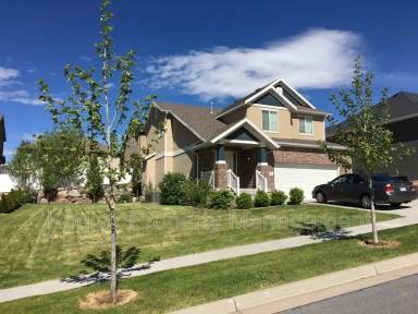 Main picture of 3325 N Redshoulder Dr