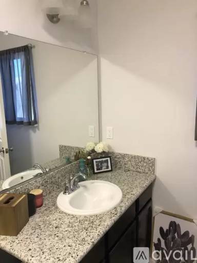 Main picture of 317 W Myrtle St