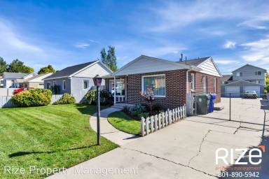 Main picture of 434 E Warnock Ave