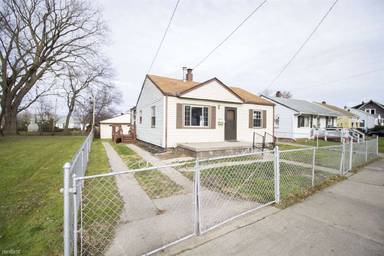 Main picture of 1618 Wayne St