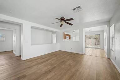 Main picture of 1112 S Bogle Ct
