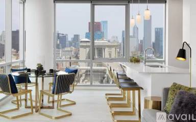 Main picture of 720 S Michigan Ave