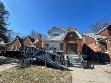 Main picture of 18701 Fairport St