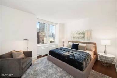 Main picture of 70 Riverside Dr