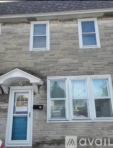 Main picture of 26 E Blaine St