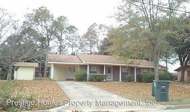 Main picture of 304 Cedar Dr