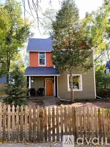 Main picture of 543 E Platte Ave
