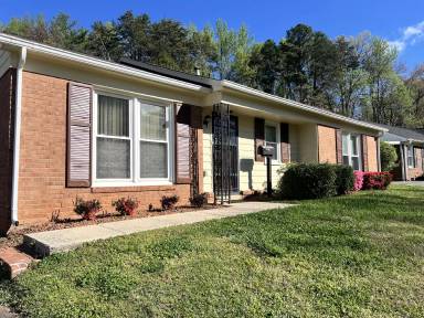 Main picture of 2964 Bainbridge Dr