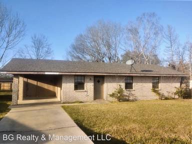 Main picture of 204 Arpent St