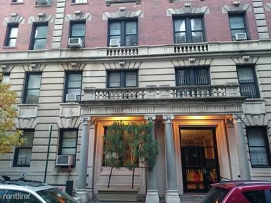 Main picture of 200 Riverside Dr
