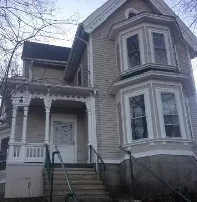 Main picture of 52 Perry Ave
