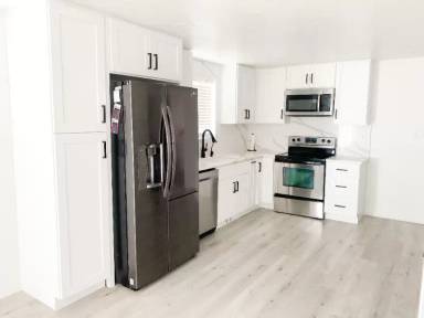 Main picture of 681 Valley Dr