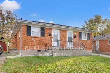 Main picture of 1988 Fair Oaks Dr