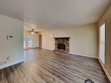 Main picture of 139 Cedar Ridge Trl