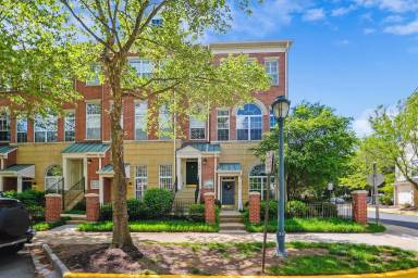 Main picture of 1916 Crescent Park Dr
