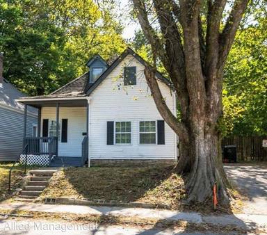 Main picture of 806 Maple Ave