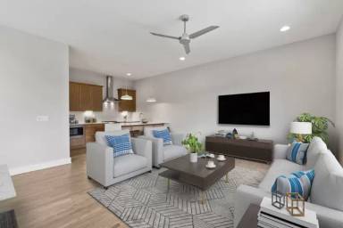 Main picture of 506 W Trinity Ln