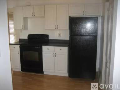 Main picture of 911 Aurora Ave