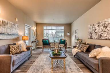 Main picture of 4502 Henderson Blvd SE