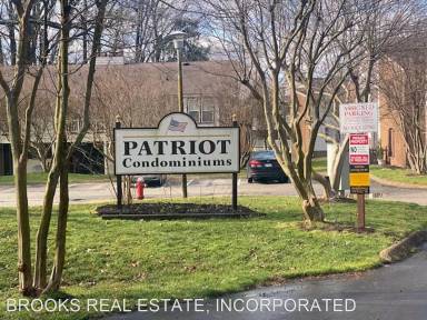 Main picture of 300 Patriot Ln