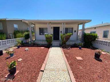 Main picture of 2822 Elm St