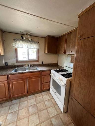 Main picture of 1565 Ray Dr
