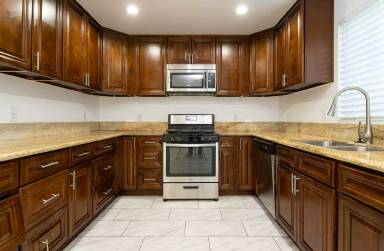 Main picture of 15158 Orange Ave