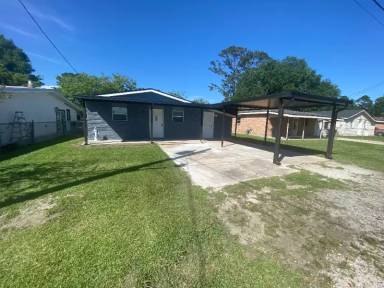 Main picture of 414 Fieldcrest Dr