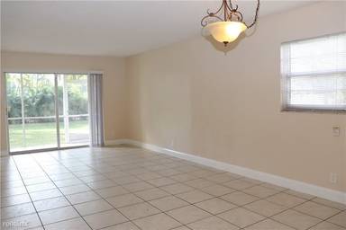 Main picture of 1100 NW 87th Ave