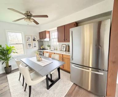 Main picture of 501-503 River Rd