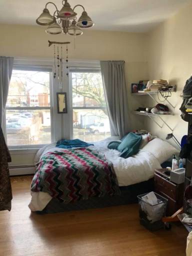 Main picture of 382 Crown St