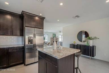 Main picture of 2225 E Fort Lowell Rd