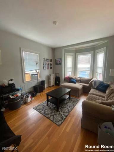 Main picture of 75 Easton St
