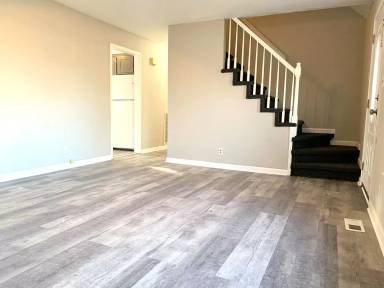 Main picture of 396 Elaine Dr