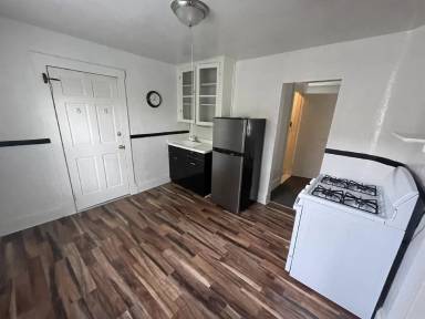 Main picture of 2036 Lark Street - 4