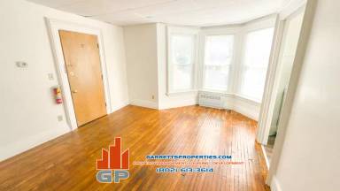 Main picture of 10 Loomis St