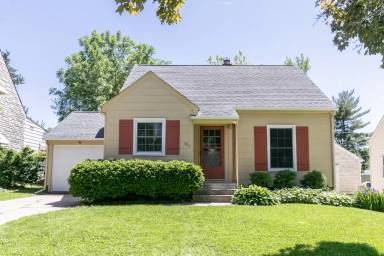 Main picture of 307 38th St NE