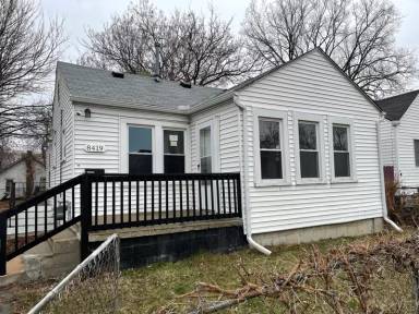 Main picture of 8419 Republic Ave