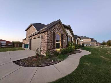 Main picture of 3340 Makala Dr