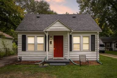 Main picture of 526 Washburn Ave