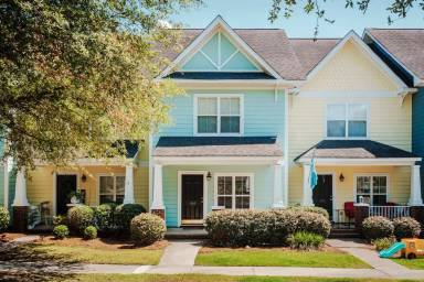 Main picture of 104 Hampton Forest Dr